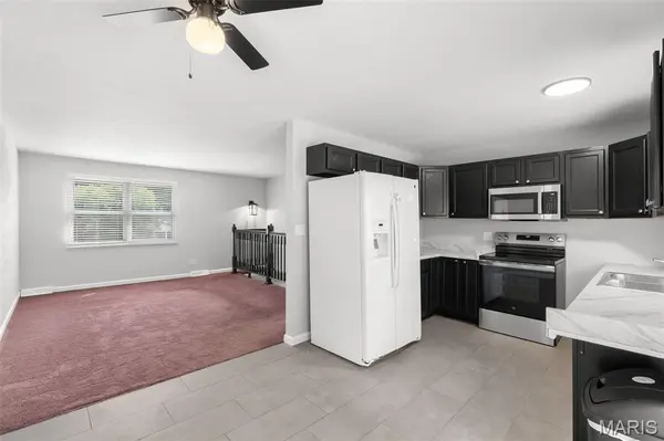 945 Westridge DR, Pacific, MO 63069