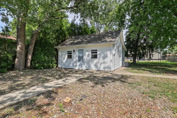 604 E Houghton ST, Tuscola, IL 61953