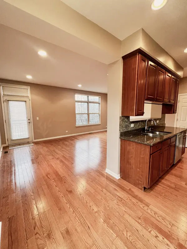 742 Summit LN, Vernon Hills, IL 60061