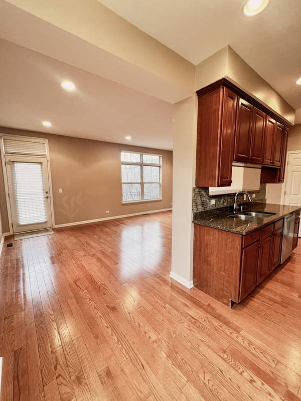 742 Summit LN, Vernon Hills, IL 60061