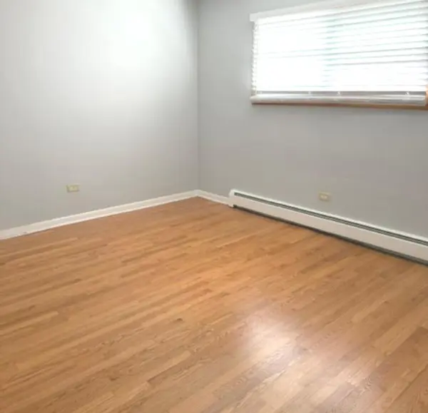 8407 W Dempster ST #2F, Niles, IL 60714