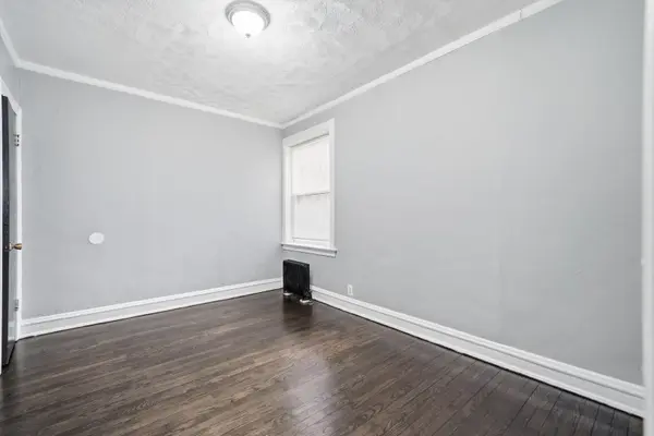 8602 S Euclid AVE, Chicago, IL 60617