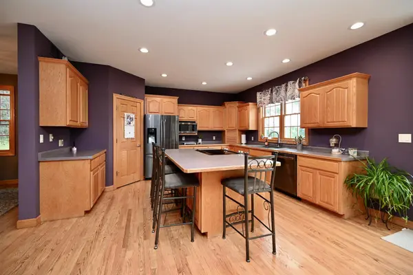 W157 Thomas RD, Fountain City, WI 54629