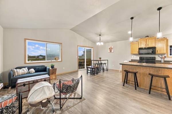 6762 Joseph ST, Horace, ND 58047
