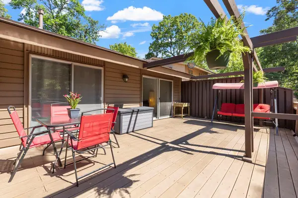 91 Birnamwood DR, Burnsville, MN 55337