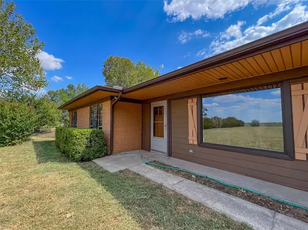 16100 W Britton RD, Yukon, OK 73099