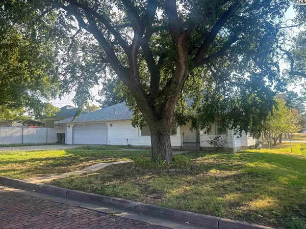 808 S Jackson St, Pratt, KS 67124