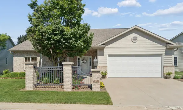 3831 N WAYSIDE LN, Appleton, WI 54913