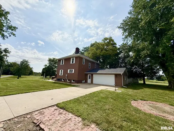 23478 Indian Point AVE, Petersburg, IL 62675