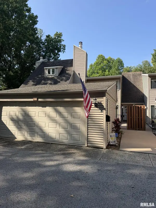 19 COUNTRY PL #19, Springfield, IL 62703