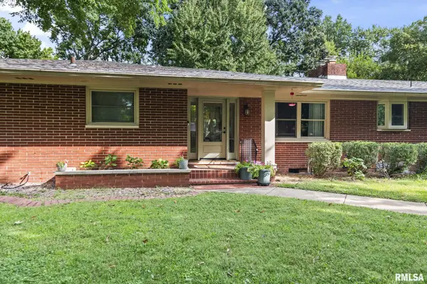 2141 CARDINAL DR, Springfield, IL 62704
