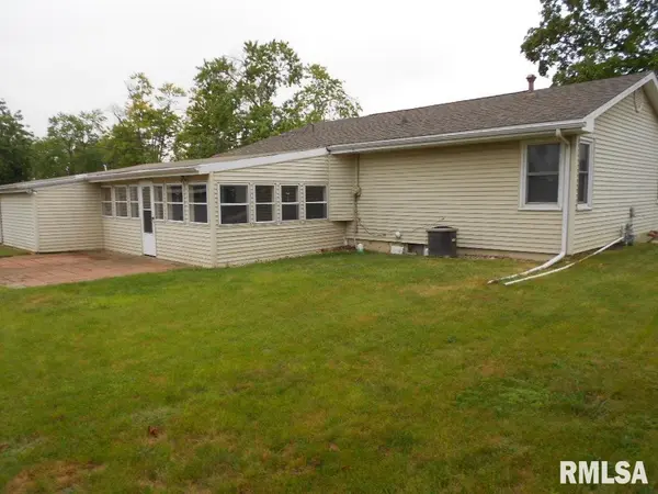 5012 N GRACELAND DR, Peoria, IL 61614-4649