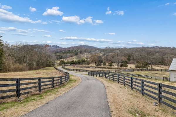 2200 Lone Star Ln, Nolensville, TN 37135