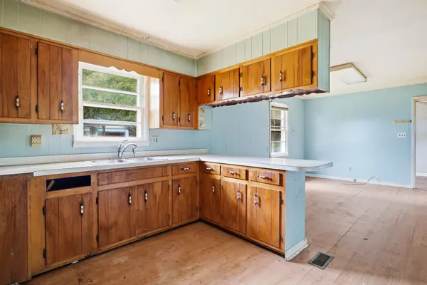 335 Gay Rd, Mcminnville, TN 37110