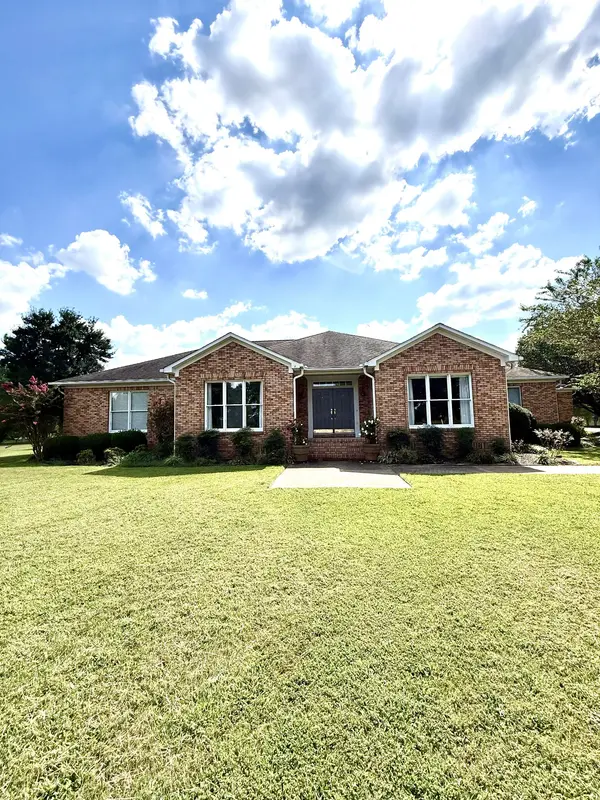 23 Cardinal Ct #W, Lawrenceburg, TN 38464