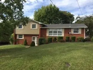 221 Bonnavue Dr, Hermitage, TN 37076