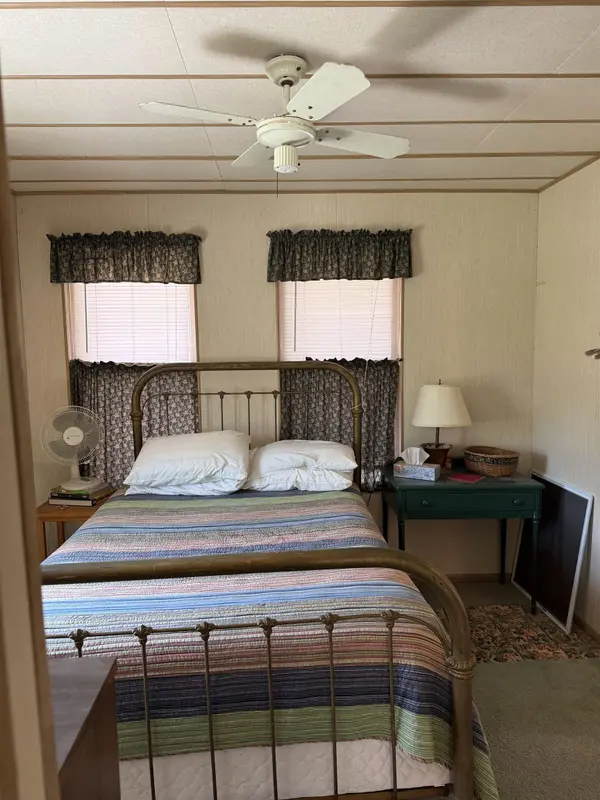 250 NE Hummingbird, Medicine Lodge, KS 67104
