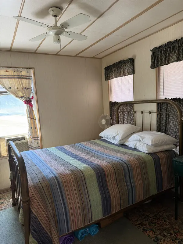 250 NE Hummingbird, Medicine Lodge, KS 67104