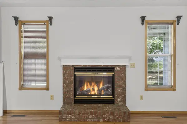2259 W Cantebury ST, Springfield, MO 65810