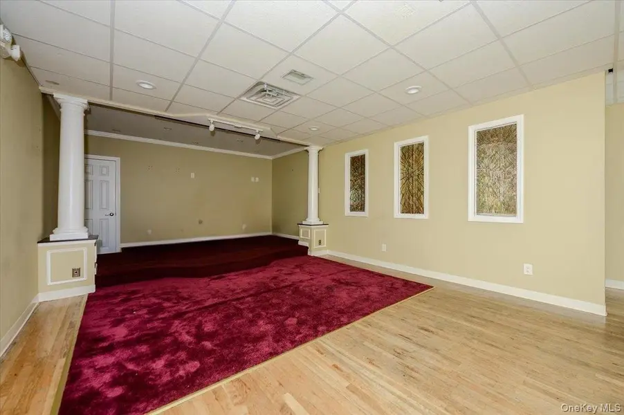 32-40 Roosevelt AVE, Valley Stream, NY 11581