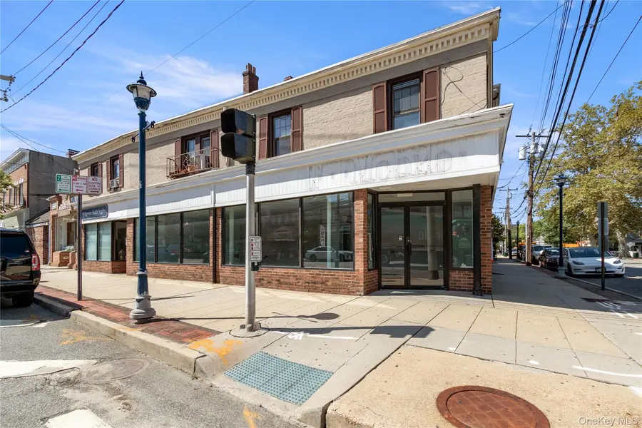 116 South ST, Oyster Bay, NY 11771