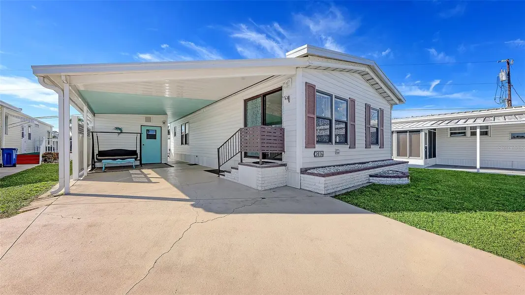 2036 S MOBILE ESTATES DR, Sarasota, FL 34231