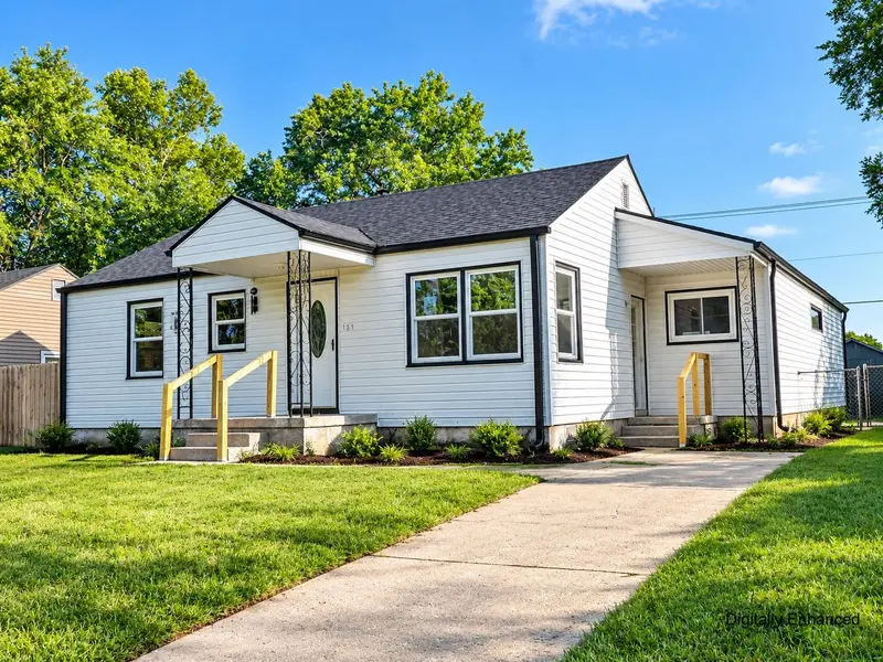 131 Stanley Dr, Arkansas City, KS 67005