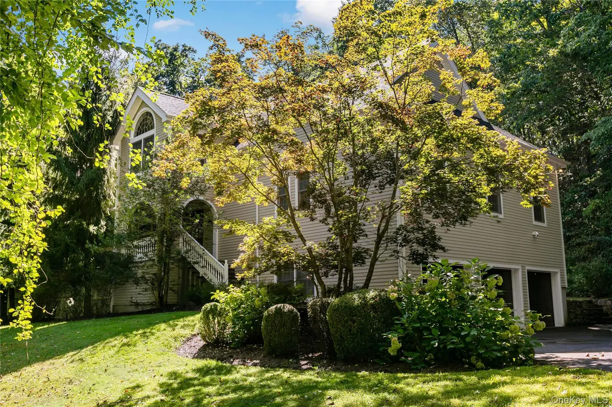 11 Smith Farm RD, Bedford, NY 10506