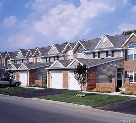 60 Neal #60, Setauket, NY 11733