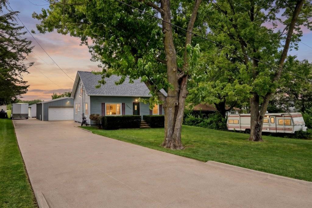 14458 115th AVE, Davenport, IA 52804