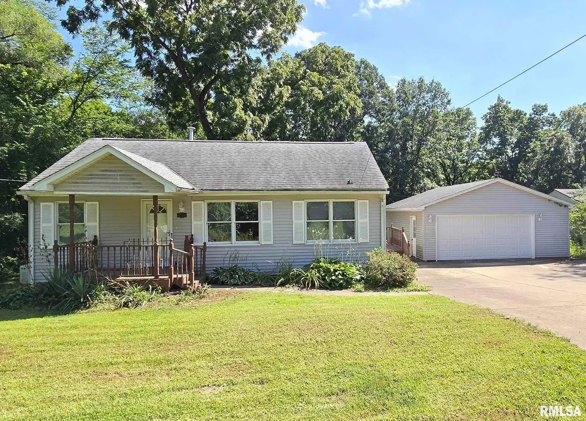 3116 W SYLVAN LN, Peoria, IL 61615