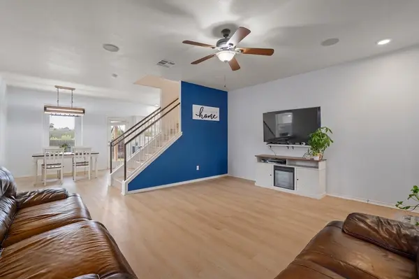 1316 Hensley DR, Leander, TX 78641