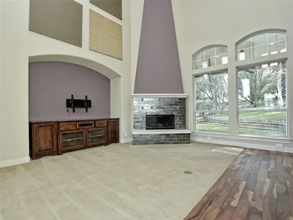 210 Clubhouse DR, Lakeway, TX 78734