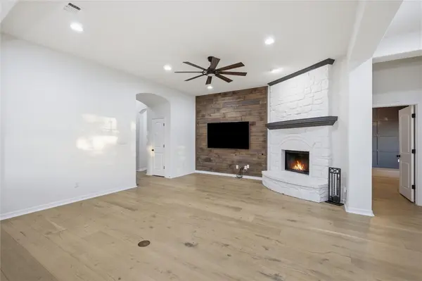 208 Mirafield LN, Austin, TX 78737