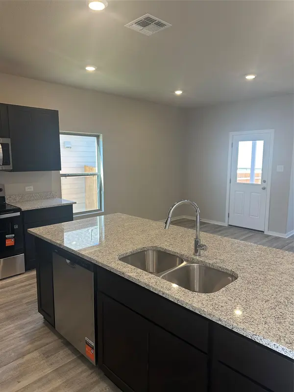 140 Wind Hill, Jarrell, TX 76537