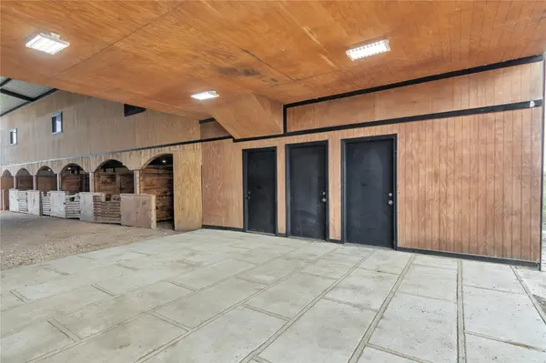1701 County Road 466, Elgin, TX 78621