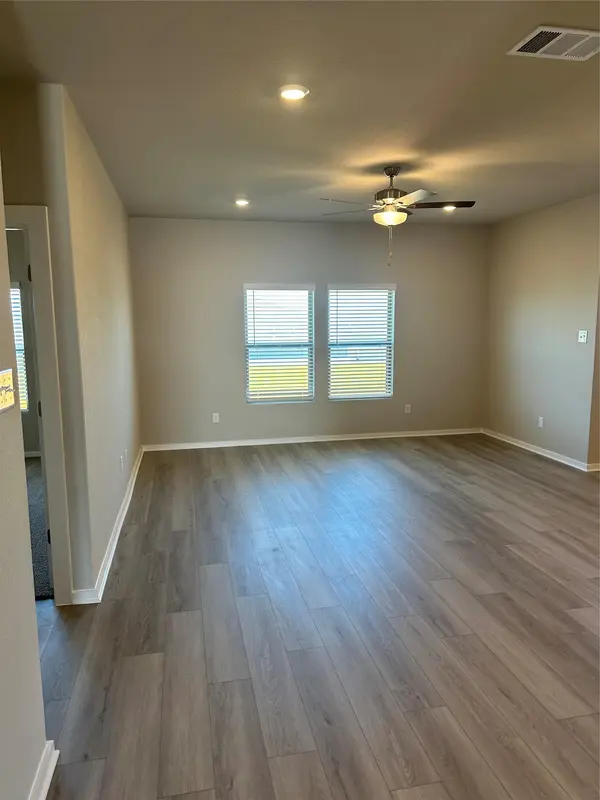 132 Wind Hill, Jarrell, TX 76537