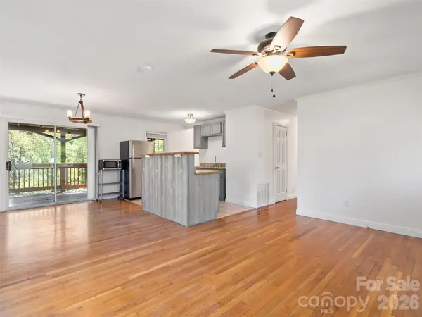 483 Thompson ST, Canton, NC 28716
