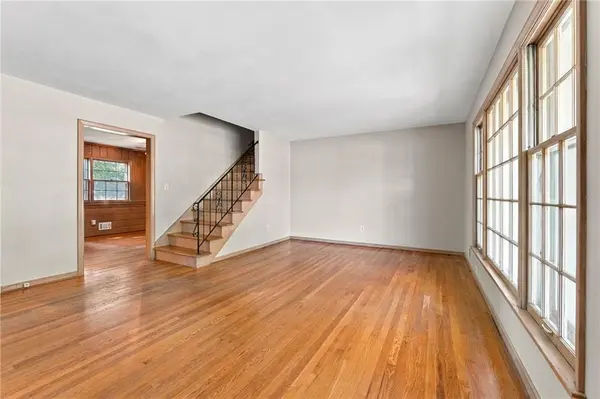 3515 W 49th ST, Roeland Park, KS 66205