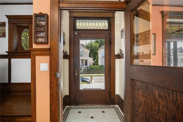 428 N 21st ST, St Joseph, MO 64501