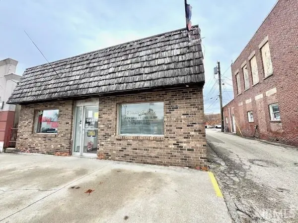 52 E Washington ST, Knox, IN 46534