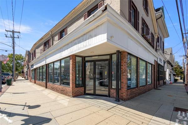 116 South ST, Oyster Bay, NY 11771
