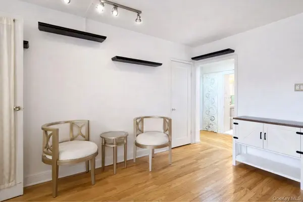 193-02 39 AVE #1, Flushing, NY 11358