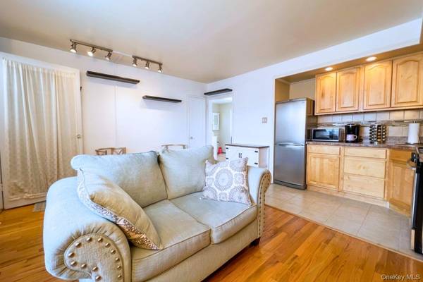 193-02 39 AVE #1, Flushing, NY 11358