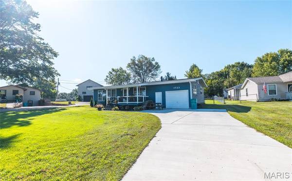 1723 Lakeshore DR, Cuba, MO 65453