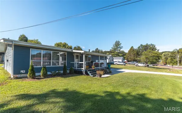 1723 Lakeshore DR, Cuba, MO 65453
