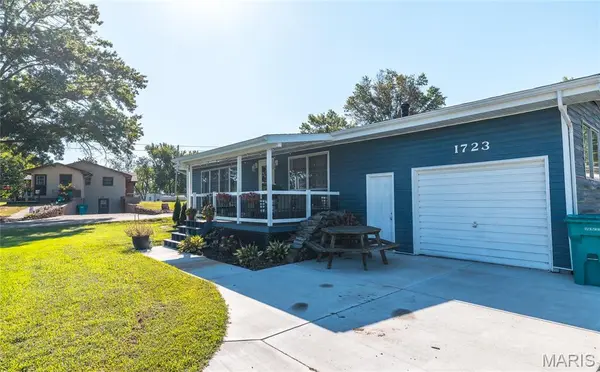1723 Lakeshore DR, Cuba, MO 65453