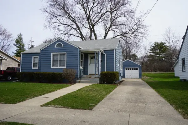 23 Lincoln AVE, East Dundee, IL 60118