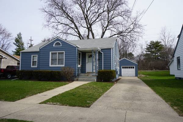 23 Lincoln AVE, East Dundee, IL 60118