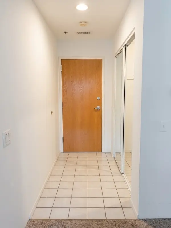 412 Kelburn AVE #316, Deerfield, IL 60015